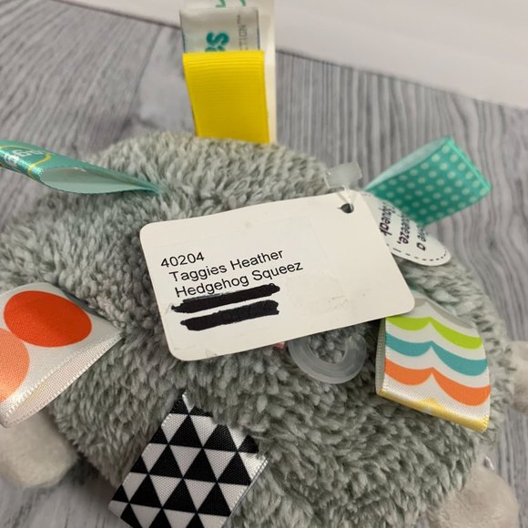 Mary Meyer Baby Taggies Heather Hedgehog Squeaks Toy NWT - Picture 7 of 8